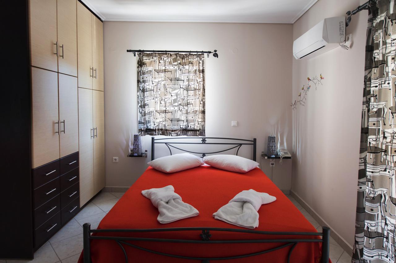 Alexandros Apartment Lefkada City Bagian luar foto