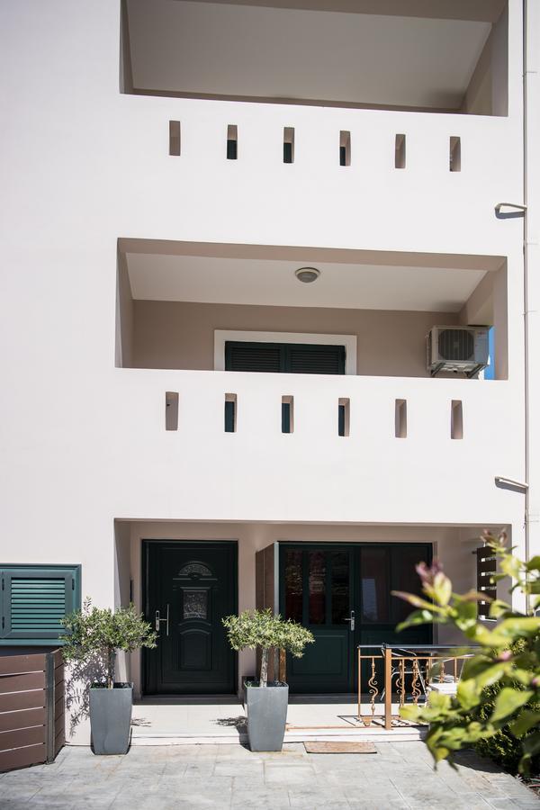 Alexandros Apartment Lefkada City Bagian luar foto